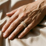 Nastaviteľný vintage prsteň with pearls and golden crystals