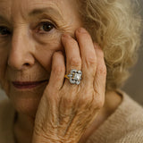 Golden vintage prsteň with cubic zirconia