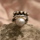 Vintage prsteň with strieborný crown and pearls