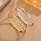 Simple geometric open náramok with two layers of zircon