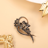 Black elegantné náušnice with zirconia
