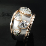 Vintage zlatý-plated prsteň with cubic zirconia inserts