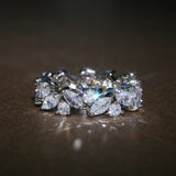 Vintage Boredom prsteň with round diamonds and a marquise cut