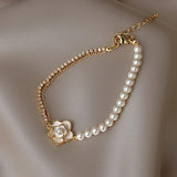Vintage kvetinové náramok with pearls and zlatý
