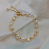 Vintage White Náramok with Jewel and Zlatý